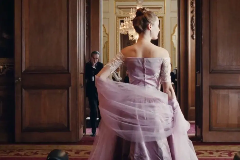 PHANTOM THREAD: Stylish, Sumptuous & Quietly Kinky