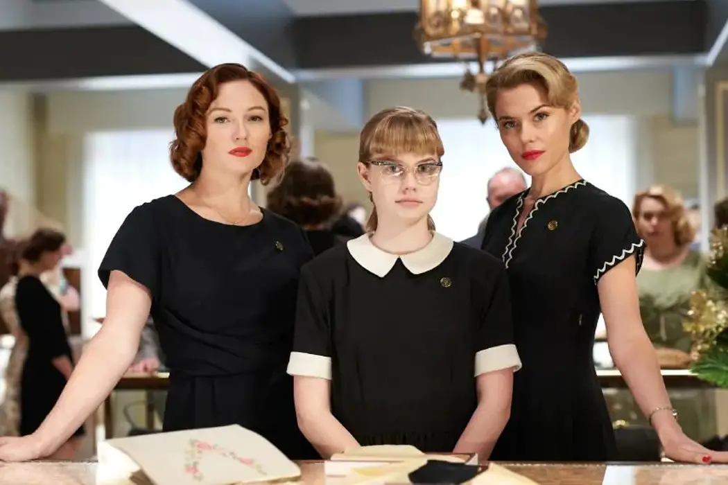 CinefestOz: LADIES IN BLACK: Beresford's Bare Minimum