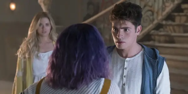 Marvel's Runaways Season 2: As Bingeable As Ever