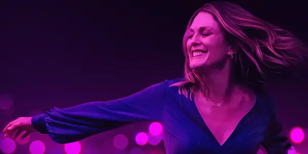 GLORIA BELL: Julianne Moore Delivers A Dazzling Performance