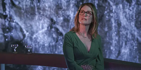 GLORIA BELL: Julianne Moore Delivers A Dazzling Performance