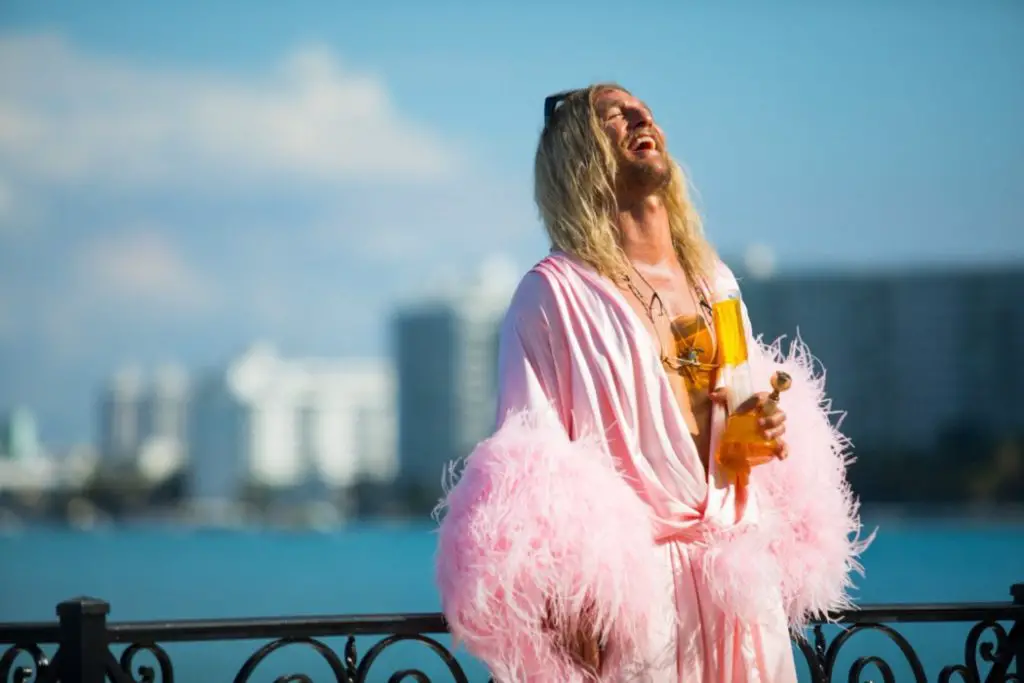 SXSW 2019: THE BEACH BUM: Matthew McConaughey Embarks on a Booze-Soaked Journey of Cheerful Nihilism