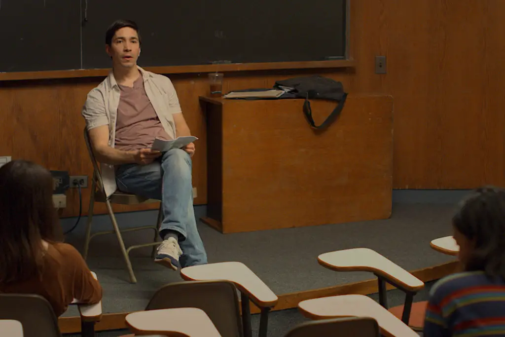 "I Just Love Movies." Interview with star Justin Long for AFTER CLASS