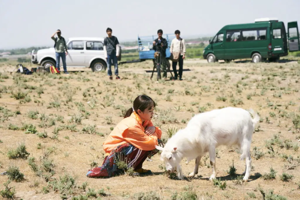 TO THE ENDS OF THE EARTH: Clash of Cultures in Kiyoshi Kurosawa's Latest