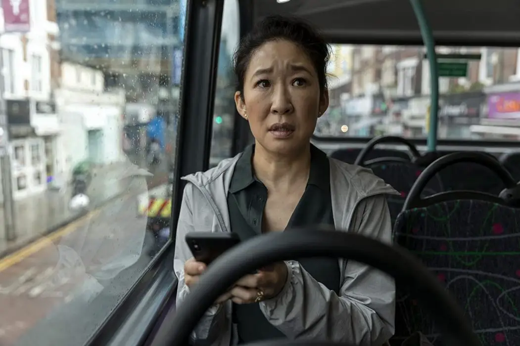 KILLING EVE (S3E3) "Meetings Have Biscuits": A Kiss To Remember