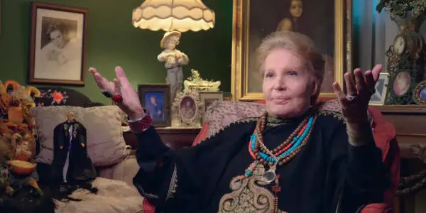 Mucho Mucho Amor: The Legend of Walter Mercado