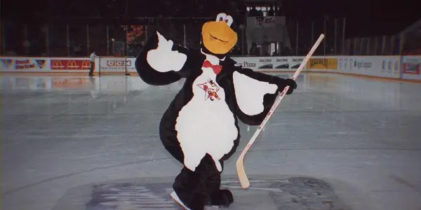 RED PENGUINS: Filmmaker Gabe Polsky Returns to Russian Hockey