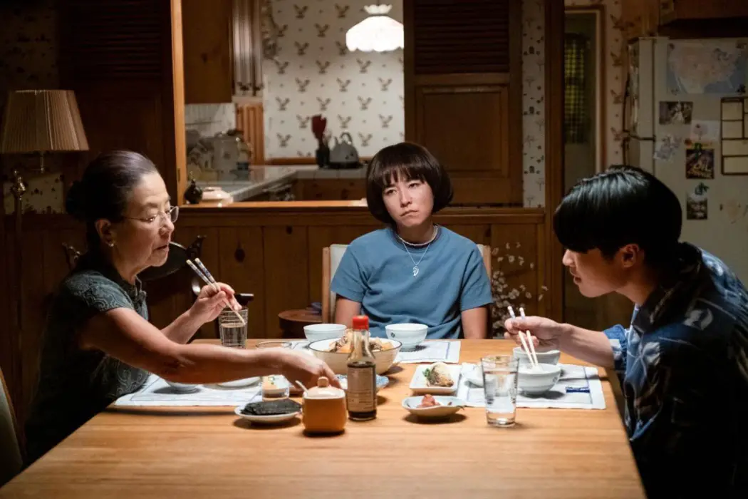 How PEN15 Declaws The Asian Tiger Mom Stereotype On Screen