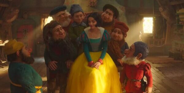 SNOW WHITE TRAILER 1